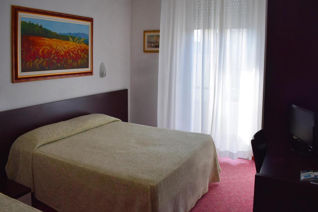 Hotel Igea Spiaggia Bellaria-Igea Marina Exterior photo