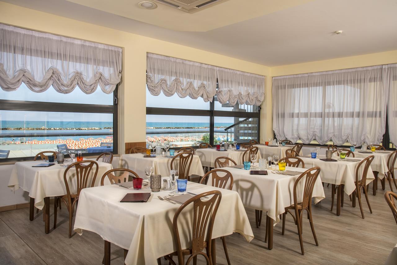 Hotel Igea Spiaggia Bellaria-Igea Marina Exterior photo